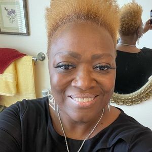 Meet your Posher, Lashondra